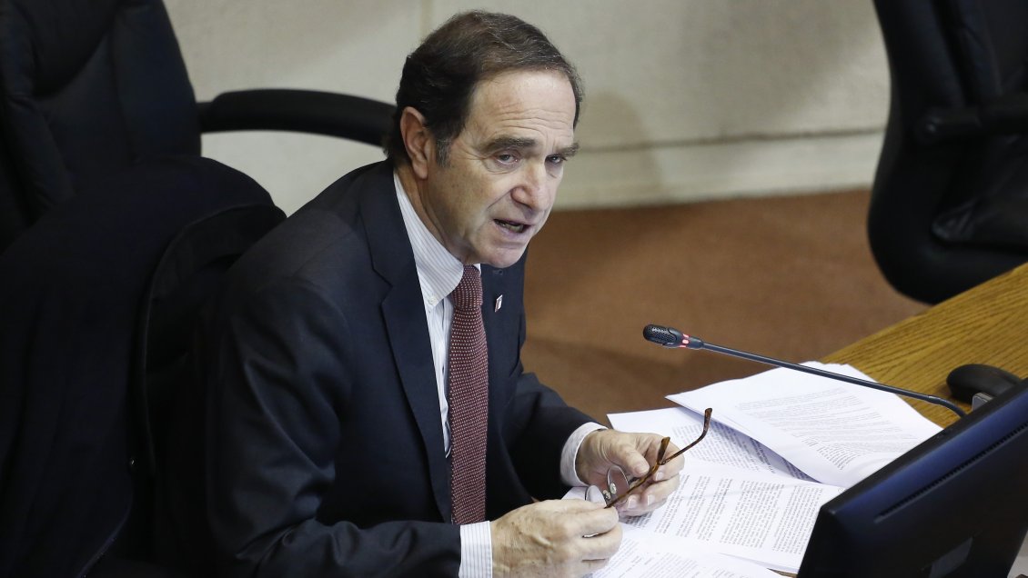 Ministro de Justicia: Hay que cerrar el Sename lo antes posible