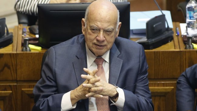 Senador Insulza llamó al Gobierno a no ofenderse por críticas a la 