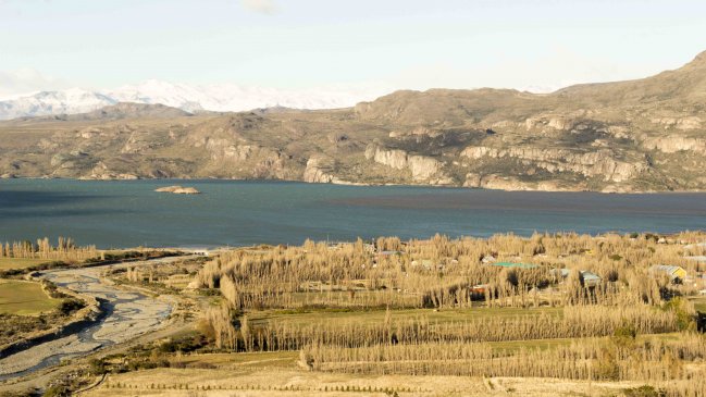 Vecinos de Puerto Ibáñez se organizan ante proyectos mineros en cuenca del lago General Carrera