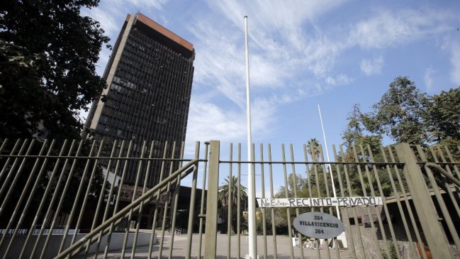 Cesfam, salas cunas y actividades culturales: Gobierno define uso de la torre Villavicencio