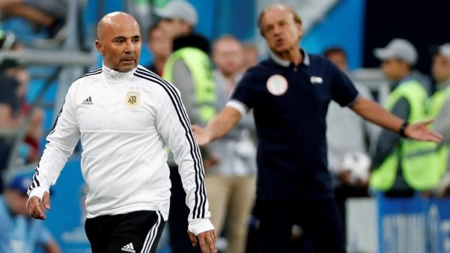 Argentinos juntan firmas para que Sampaoli done su indemnización
