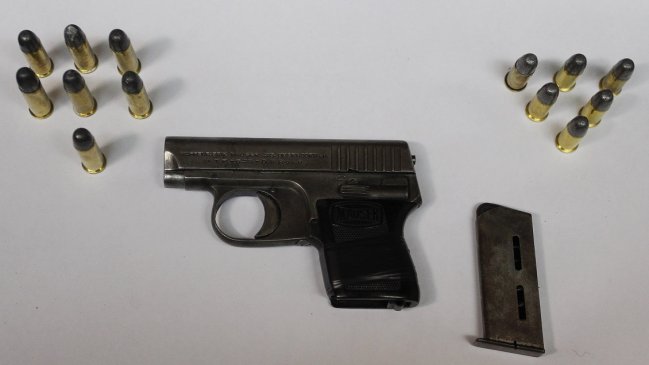 Gendarme baleó a otro luego de encontrarlo con su esposa en Argentina