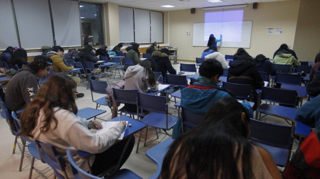 Mineduc: 339 mil beneficiados estudiarán con gratuidad en 2018