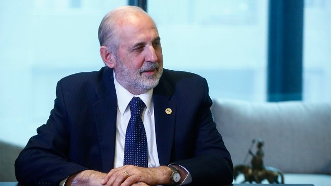 Movimiento Autonomista evalúa pedir la destitución de Jorge Abbott