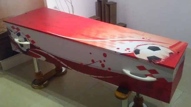 Ofrecen ataúd gratis al primer muerto luego de Bélgica y Brasil