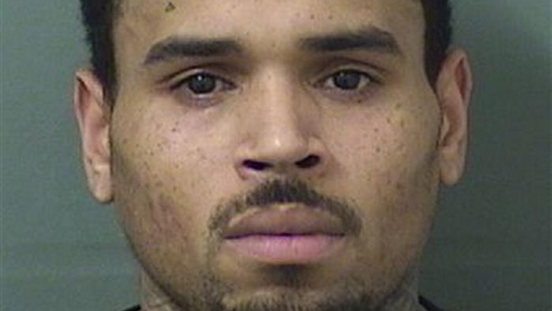 Chris Brown fue detenido y liberado bajo fianza