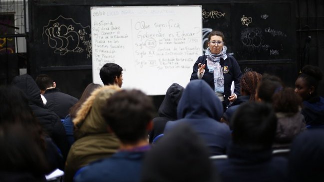 Colegio de Profesores presionó al Mineduc por la débil respuesta al petitorio nacional