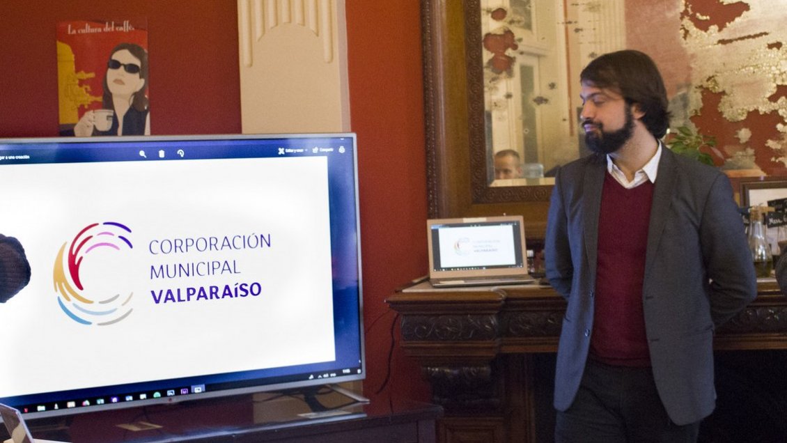 Corporación Municipal de Valparaíso buscará nuevo logo tras comprar diseño plagiado