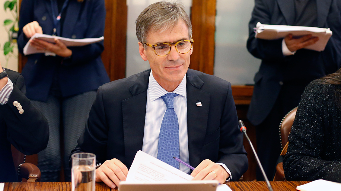 Ministro de Economía respaldó contrato entre Corfo y SQM: 