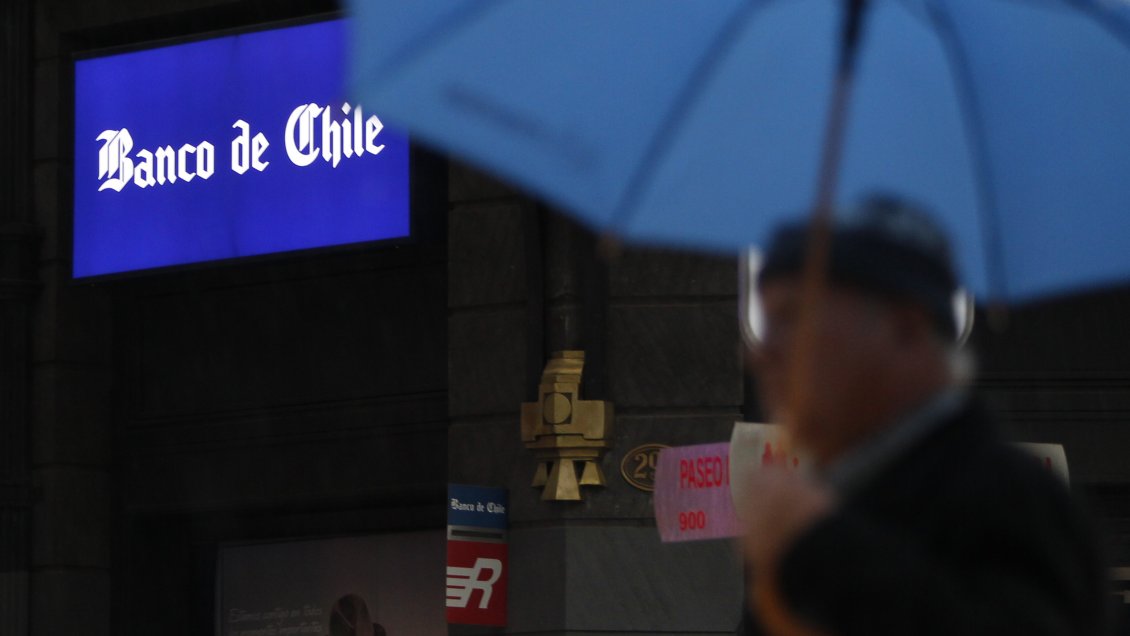 SBIF pidió reunión con el presidente del Banco de Chile tras sucesivas fallas