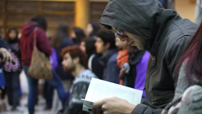 Diputados votarán este miércoles proyecto que crea estatuto laboral para jóvenes