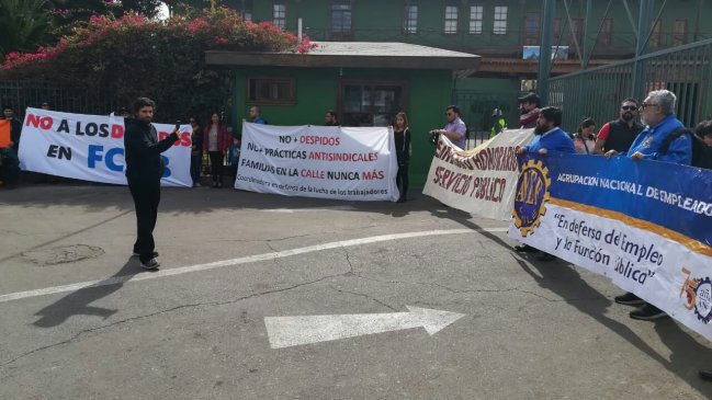 Trabajadores desvinculados de Ferrocarriles de Antofagasta se manifestaron