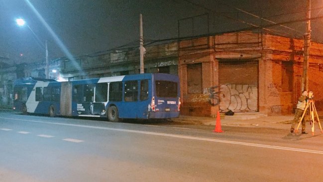 Peatón murió tras ser atropellado por bus del Transantiago en Recoleta