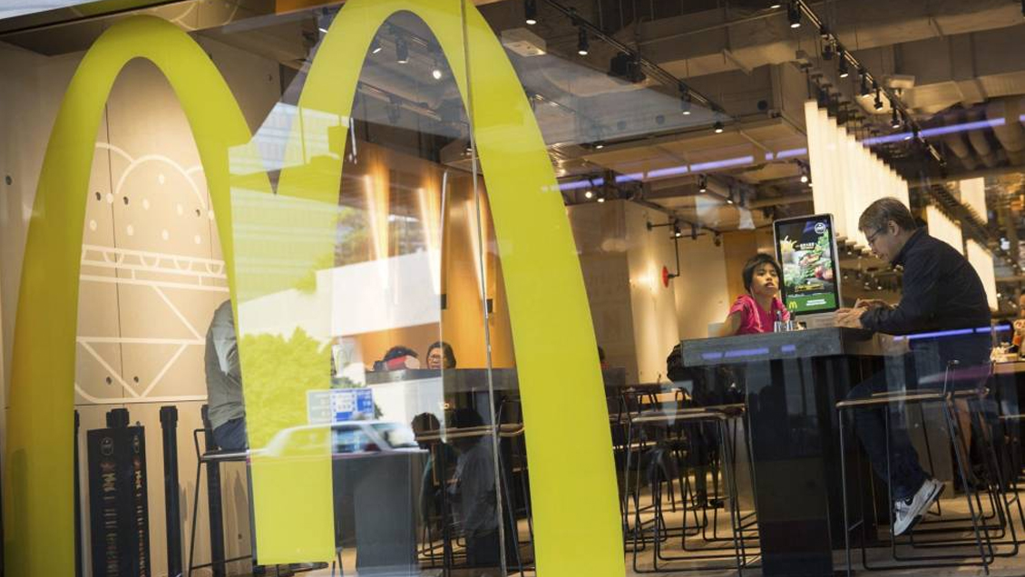Lechuga de McDonald's dejó a decenas de clientes con vómitos y diarrea