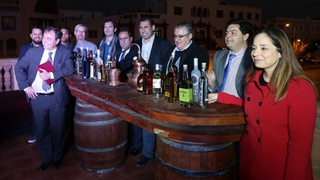Coquimbo: Autoridades retoman mesa de trabajo con productores de pisco