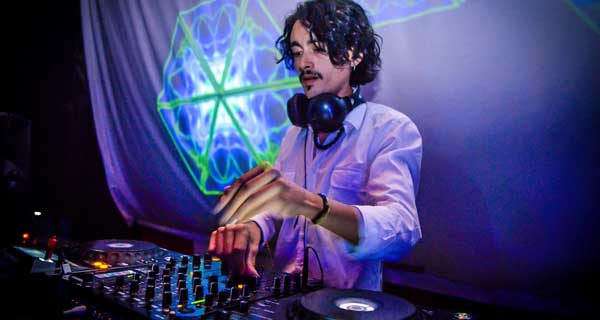 Destacado DJ de Chillán, que espera un trasplante, está en riesgo vital