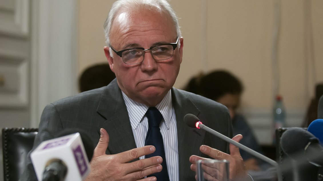 Ex general director de Carabineros reconoció que no había control sobre gastos reservados