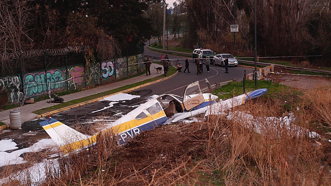 Dos mujeres permanecen en riesgo vital tras accidente aéreo en Peñalolén