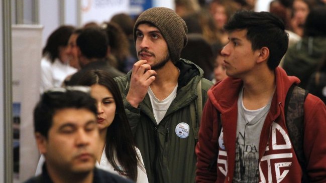 Partido Comunista rechaza proyecto de estatuto laboral para jóvenes