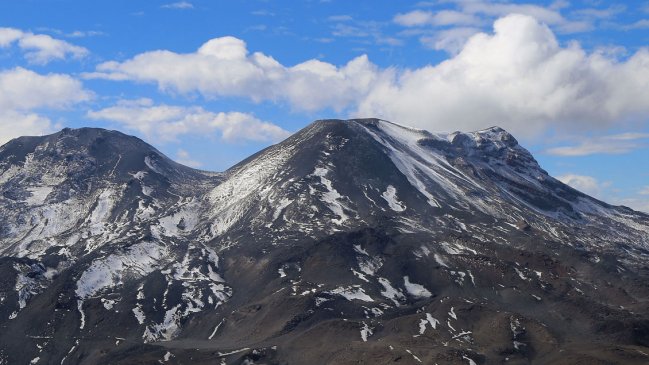 Autoridades se mantienen en alerta por continuas explosiones en Nevados de Chillán