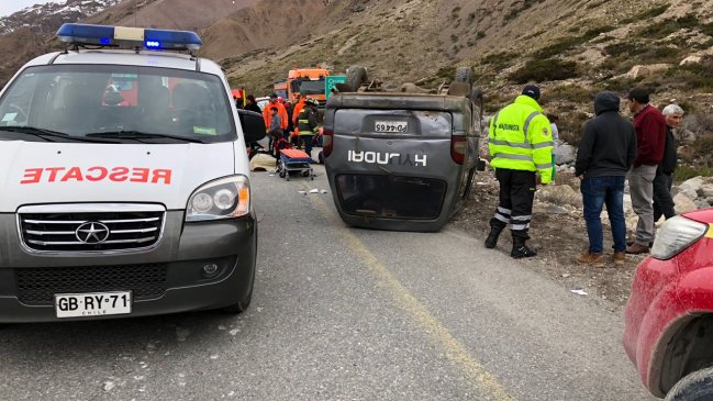 Maule: Volcamiento de furgón terminó con 11 lesionados en Paso Internacional Pehuenche