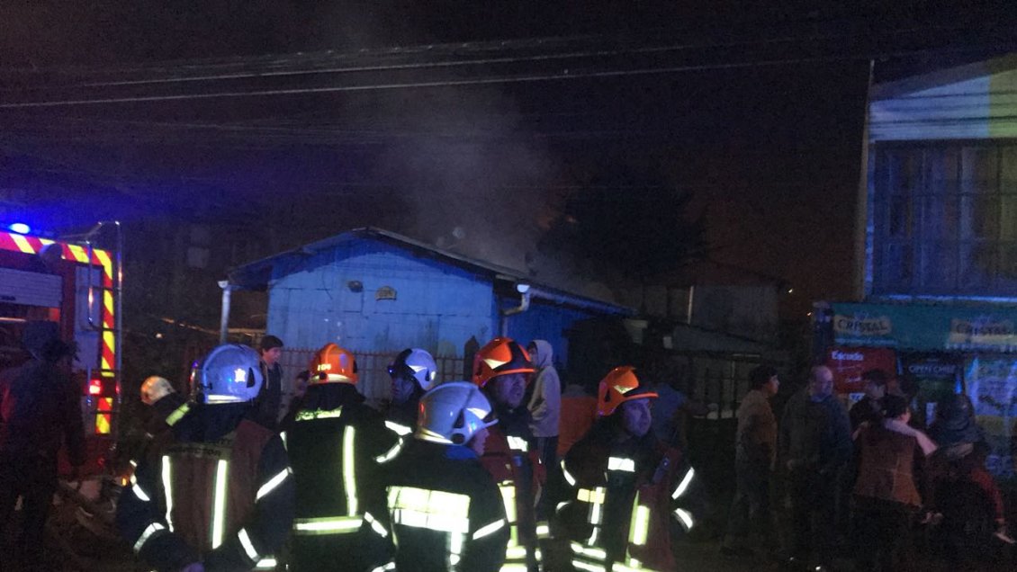 Puerto Montt: Dos viviendas resultaron afectadas por incendios