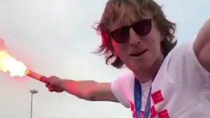 ¡Modric desatado! El Balón de Oro del Mundial celebró con euforia el recibimiento en Croacia