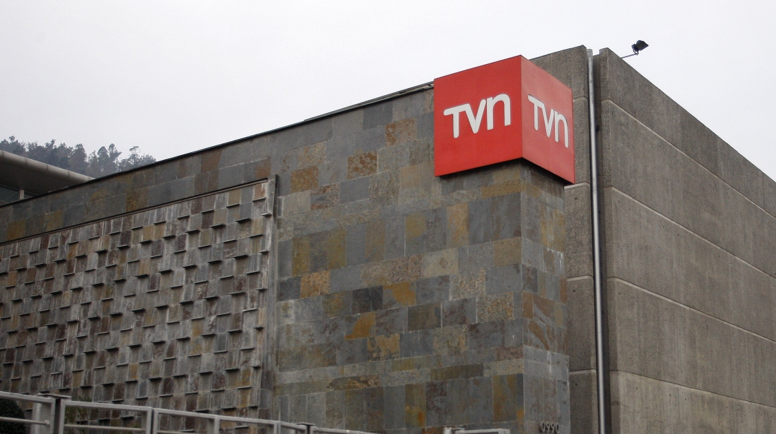 Directorio de TVN encargará investigación por irregularidades en contratos de De Aguirre