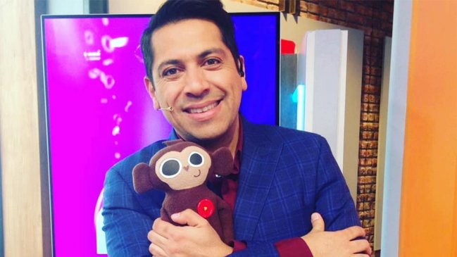 Rostro de Mega contra xenófobo: Tu idiotez no tiene nombre