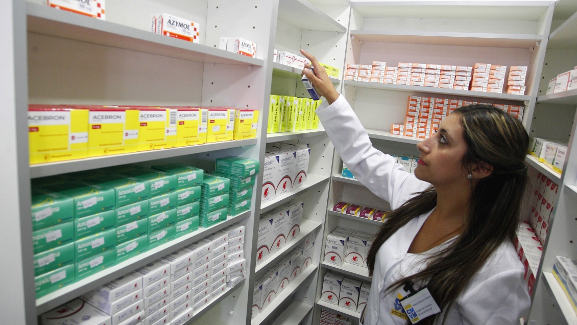 Diputado Castro: El gasto en medicamentos es la lacra más grande que tienen los chilenos