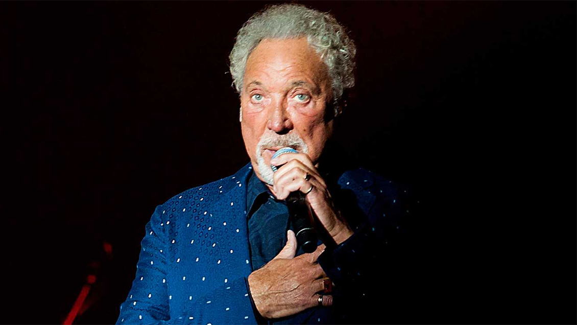 Tom Jones canceló shows por infección bacteriana
