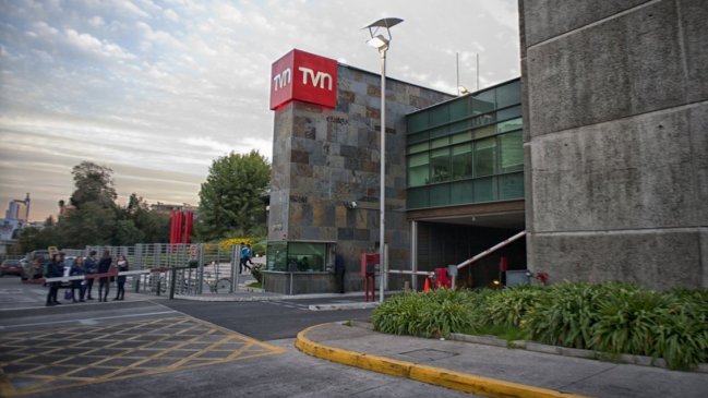 Sindicato de prensa de TVN: Ningún ejecutivo debería ganar más que el Presidente de la República