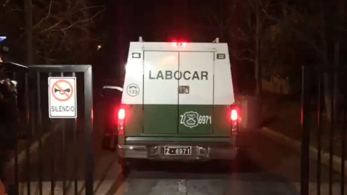 Lo Barnechea: Desconocidos aprovecharon que dueños de casa no estaban y se robaron hasta un vehículo