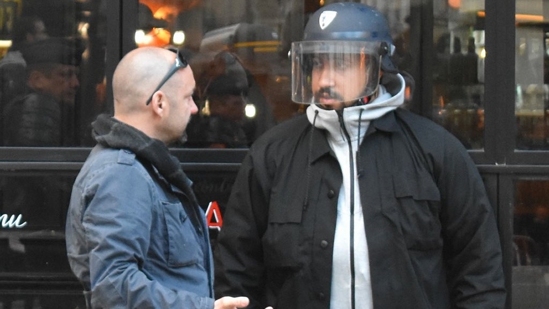 Jefe de seguridad de Macron que golpeó a manifestantes fue detenido