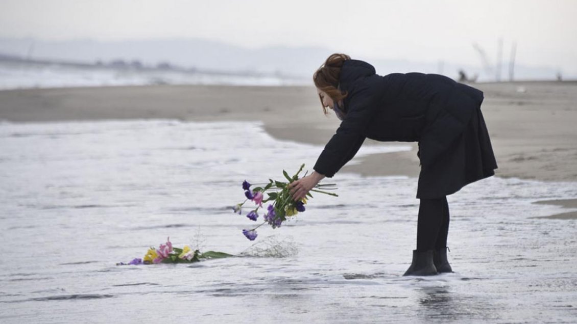 Playas japonesas devastadas por el tsunami reabrieron después de ocho años