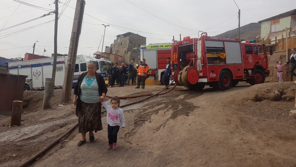 Incendio dejó 10 damnificados en Antofagasta