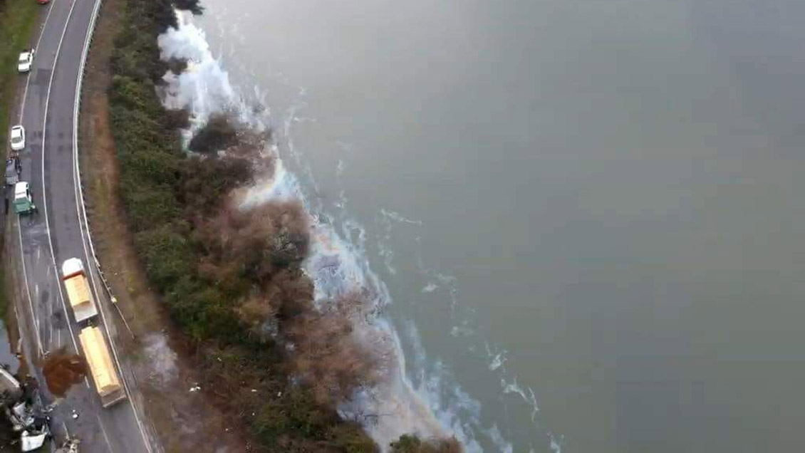 Essbio descartó contaminación del agua potable tras derrame de combustible en el río Biobío