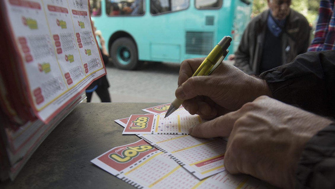 Lo despidieron en su cumpleaños y dos días después ganó 1.179 millones de pesos