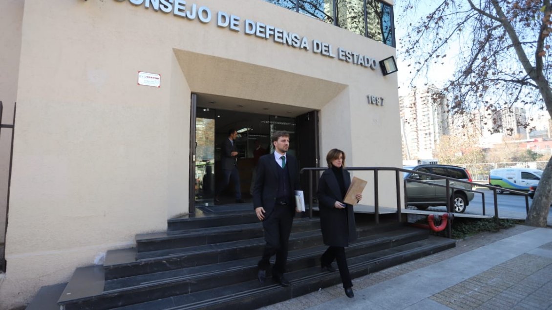 Ministra del Medio Ambiente pidió al CDE interponer demanda por derrame en Quintero