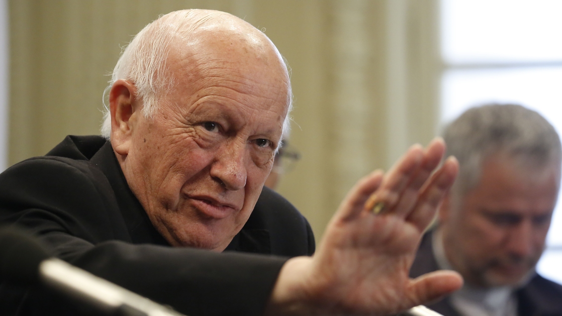 Senadores buscan apurar proyecto que quita nacionalidad por gracia a Ezzati