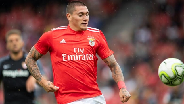 Nicolás Castillo fue titular en victoria de Benfica sobre Borussia Dortmund