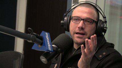   Julián Elfenbein sobre 