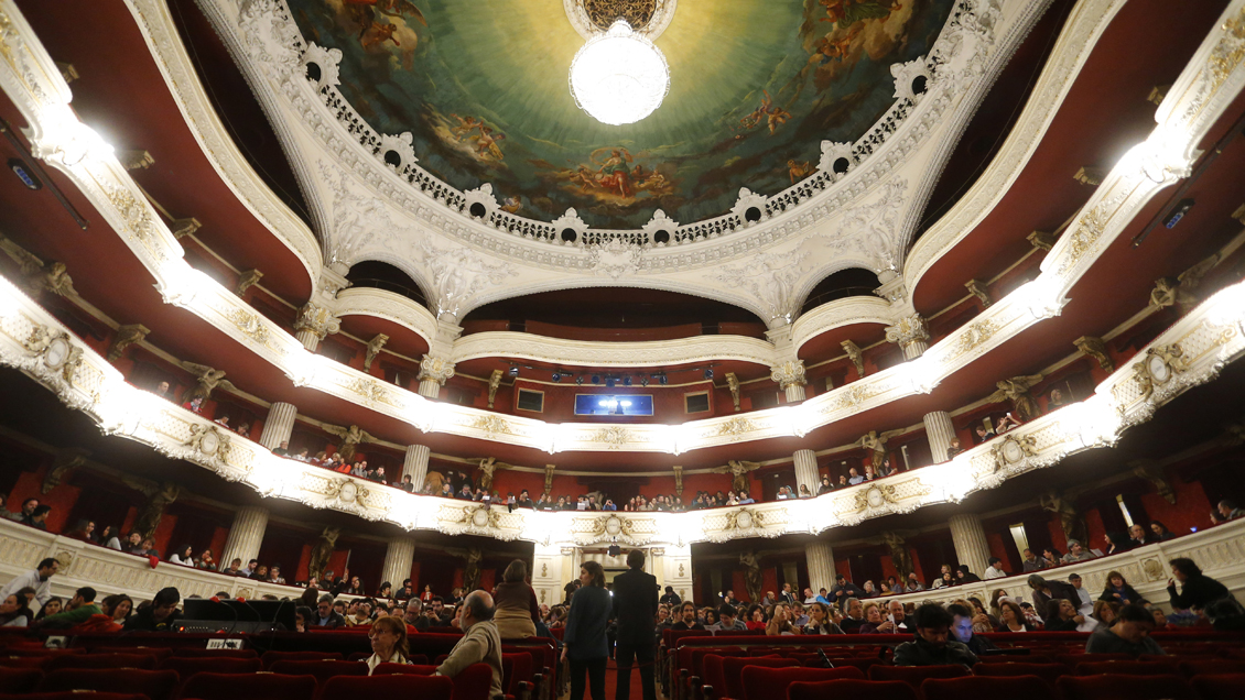 Cantantes chilenos acusan falta de oportunidades ante colegas extranjeros