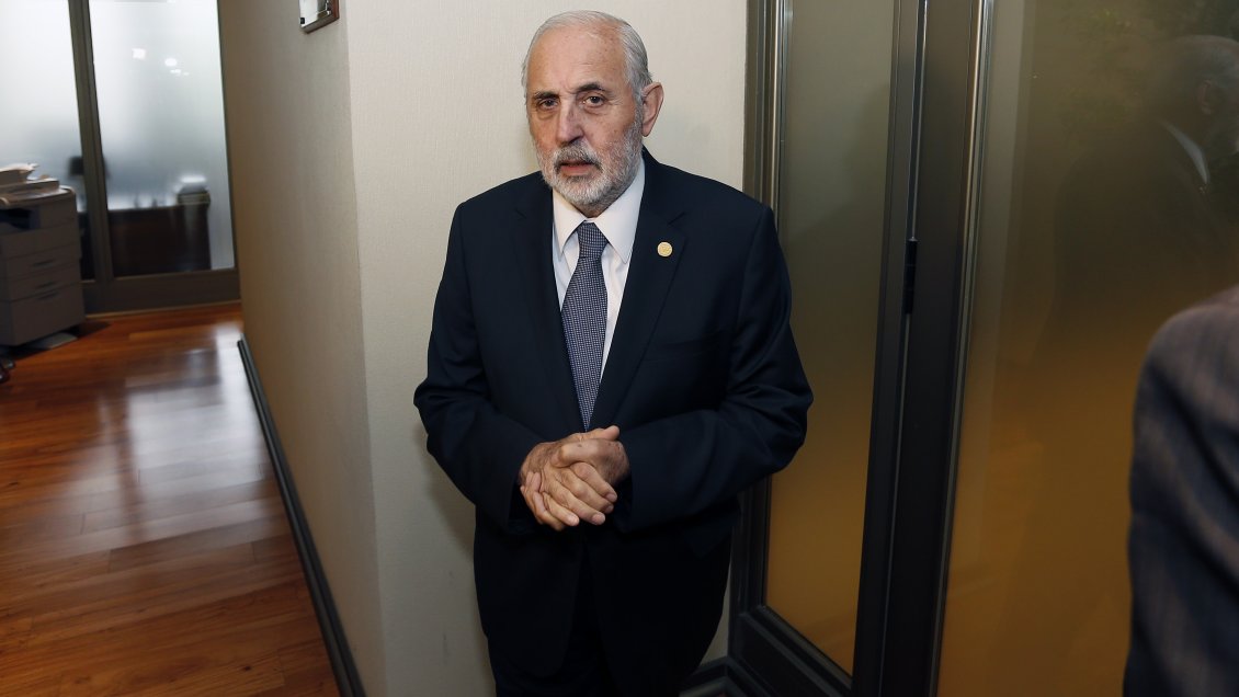 Suprema acogió que sólo fiscales de casos Penta y SQM declaren en solicitud de remoción de Abbott