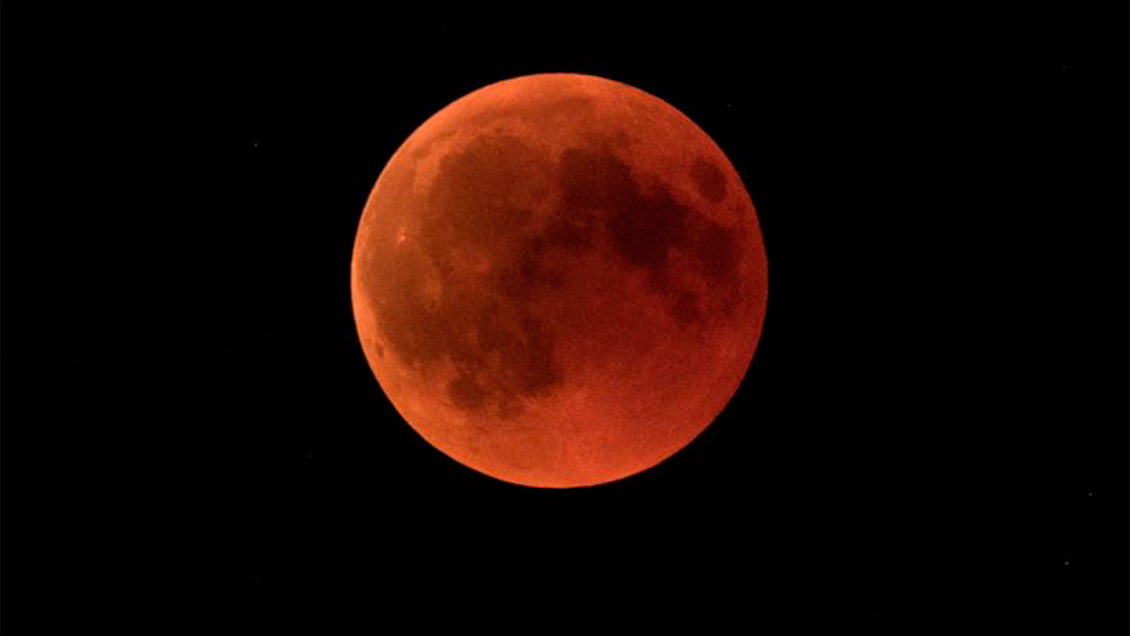 Luna de sangre: Sigue el eclipse lunar más largo del siglo