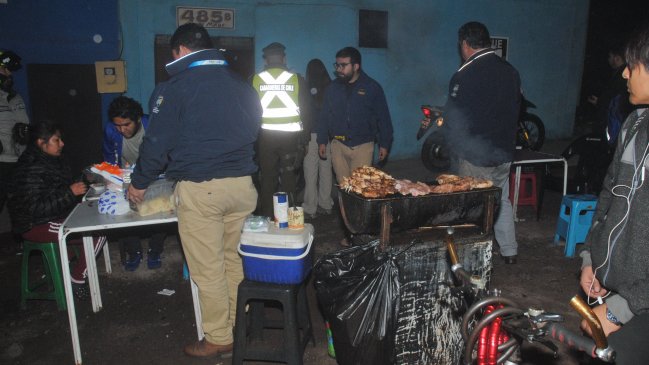 Iquique: Realizan inspección nocturna al comercio ambulante