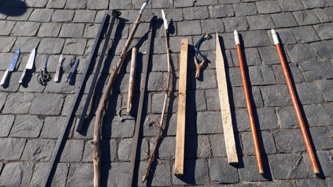 Cuatro hinchas formalizados por intentar ingresar armas al estadio de Valparaíso