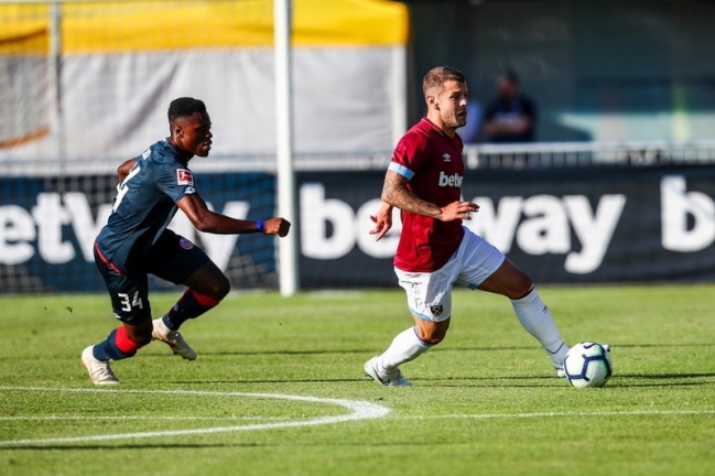 Manuel Pellegrini ganó su primera copa con West Ham en penales
