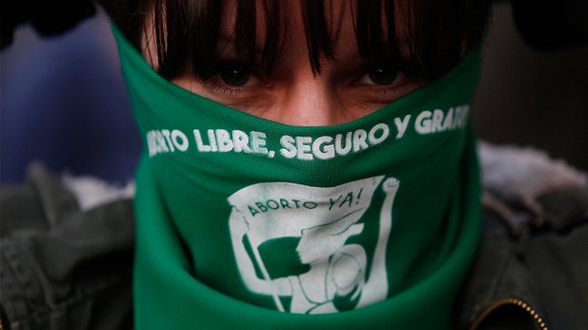 Ministro Chadwick cerró la puerta al aborto libre