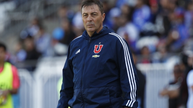 Frank Kudelka: Me hubiese gustado tener a Pinilla en plenitud y abocado al club